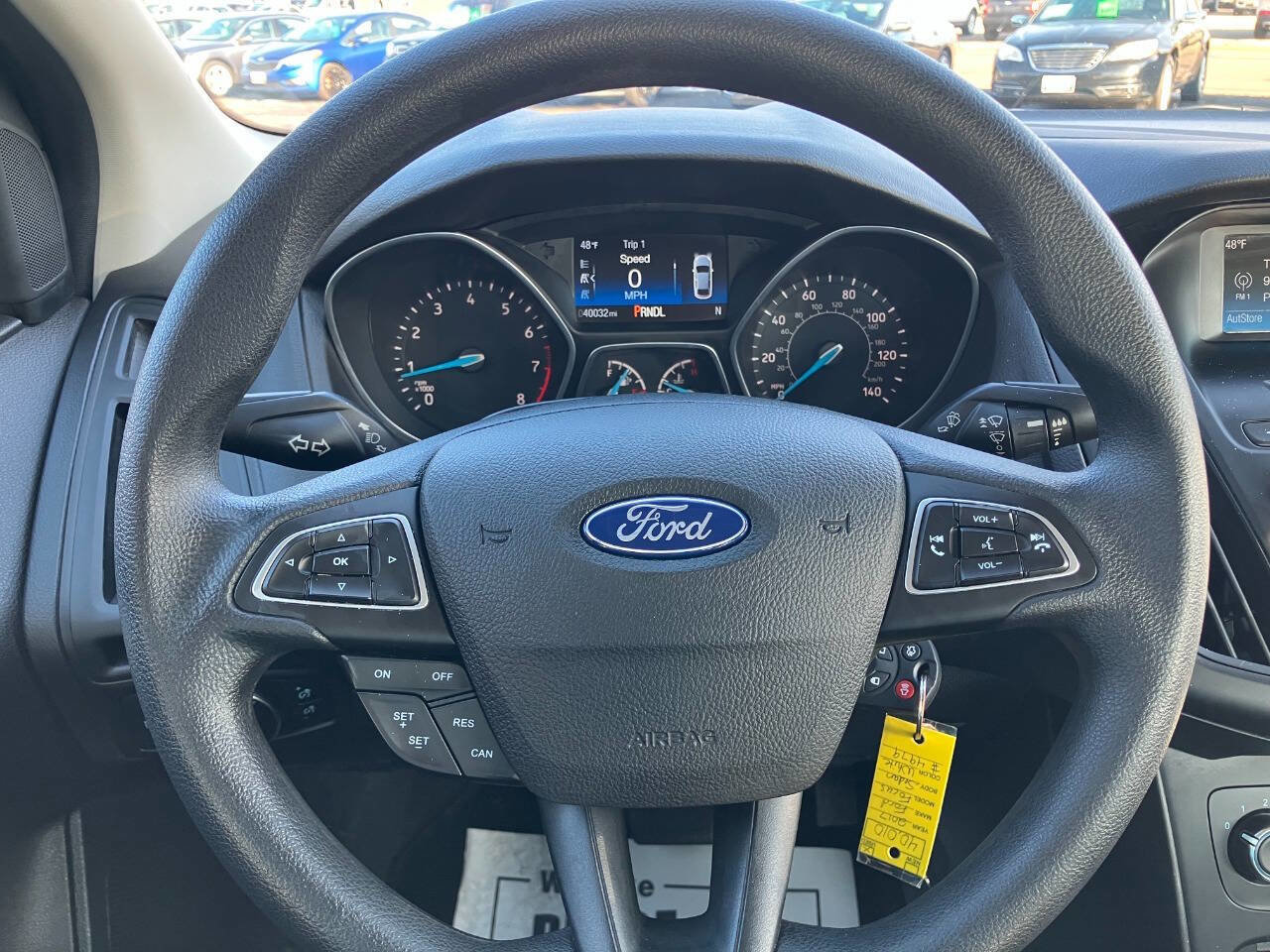 Used 2017 Ford Focus SE w/ Interior Protection Package image 18