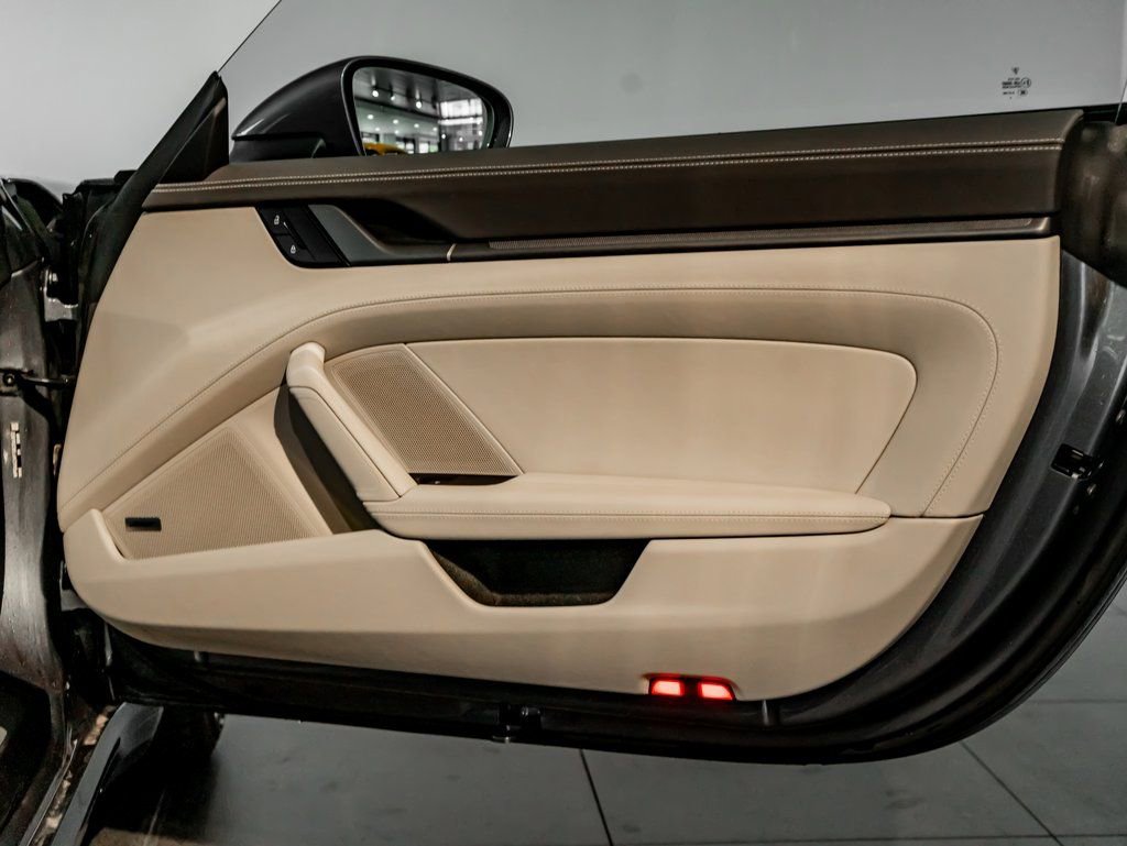 Certified 2025 Porsche 911 Carrera image 19