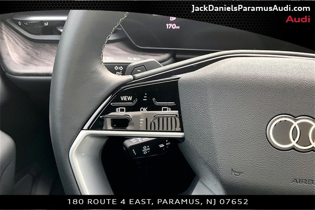 Used 2025 Audi Q5 Premium w/ Convenience Package image 18