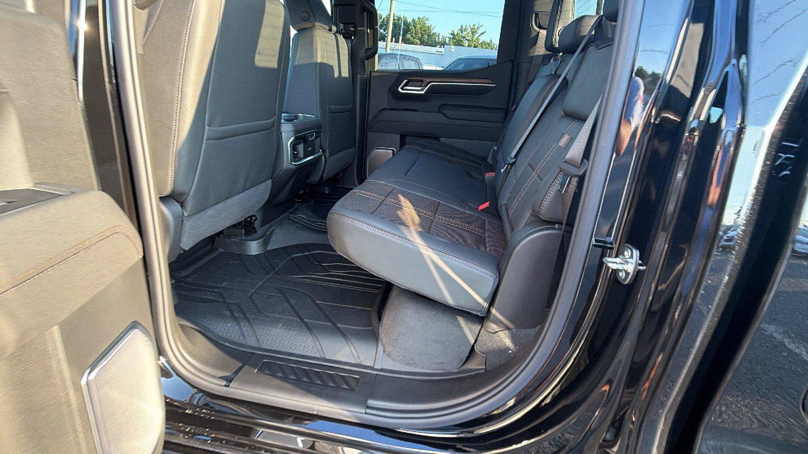 New 2026 Chevrolet Silverado 1500 High Country AWD/4WD image 19