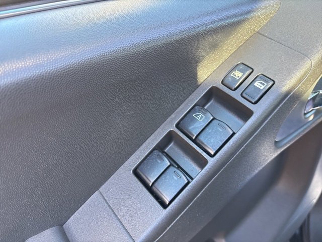 Used 2005 Nissan Frontier NISMO w/ (J01) Sunroof Pkg image 30