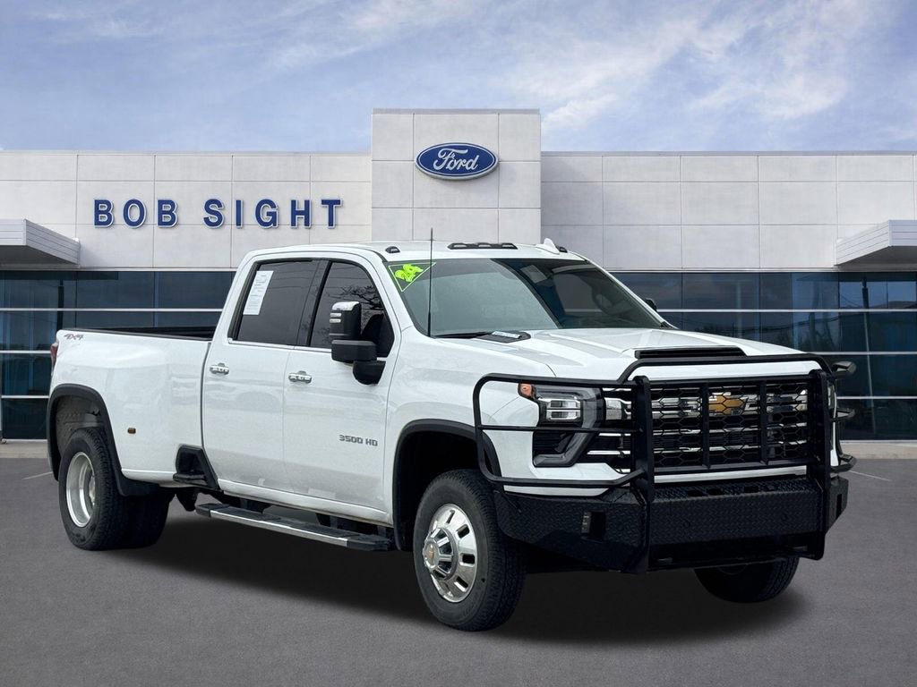 Used 2024 Chevrolet Silverado 3500 LTZ w/ LTZ Convenience Package AWD/4WD image 2