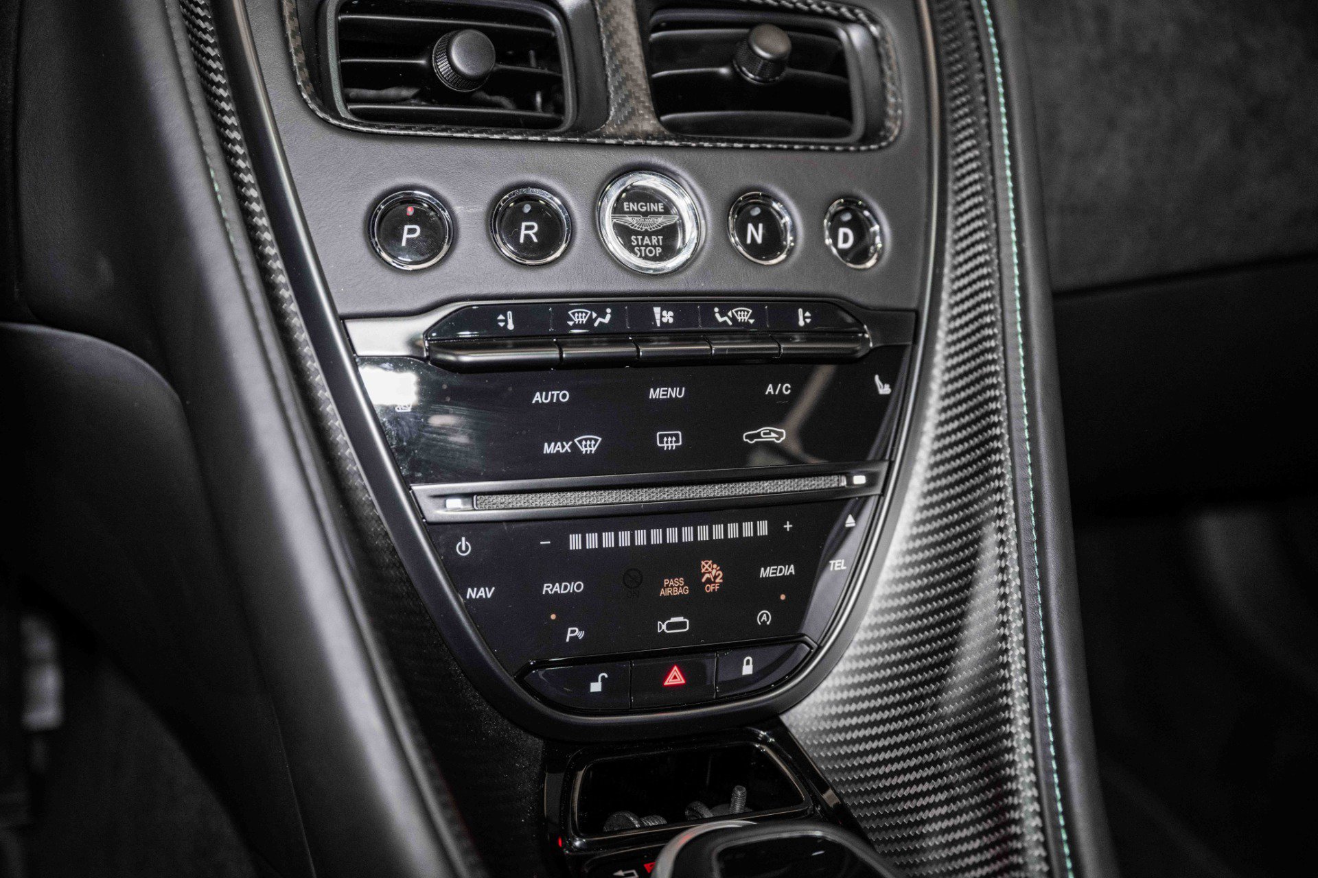 Used 2023 Aston Martin DBS Coupe RWD image 23