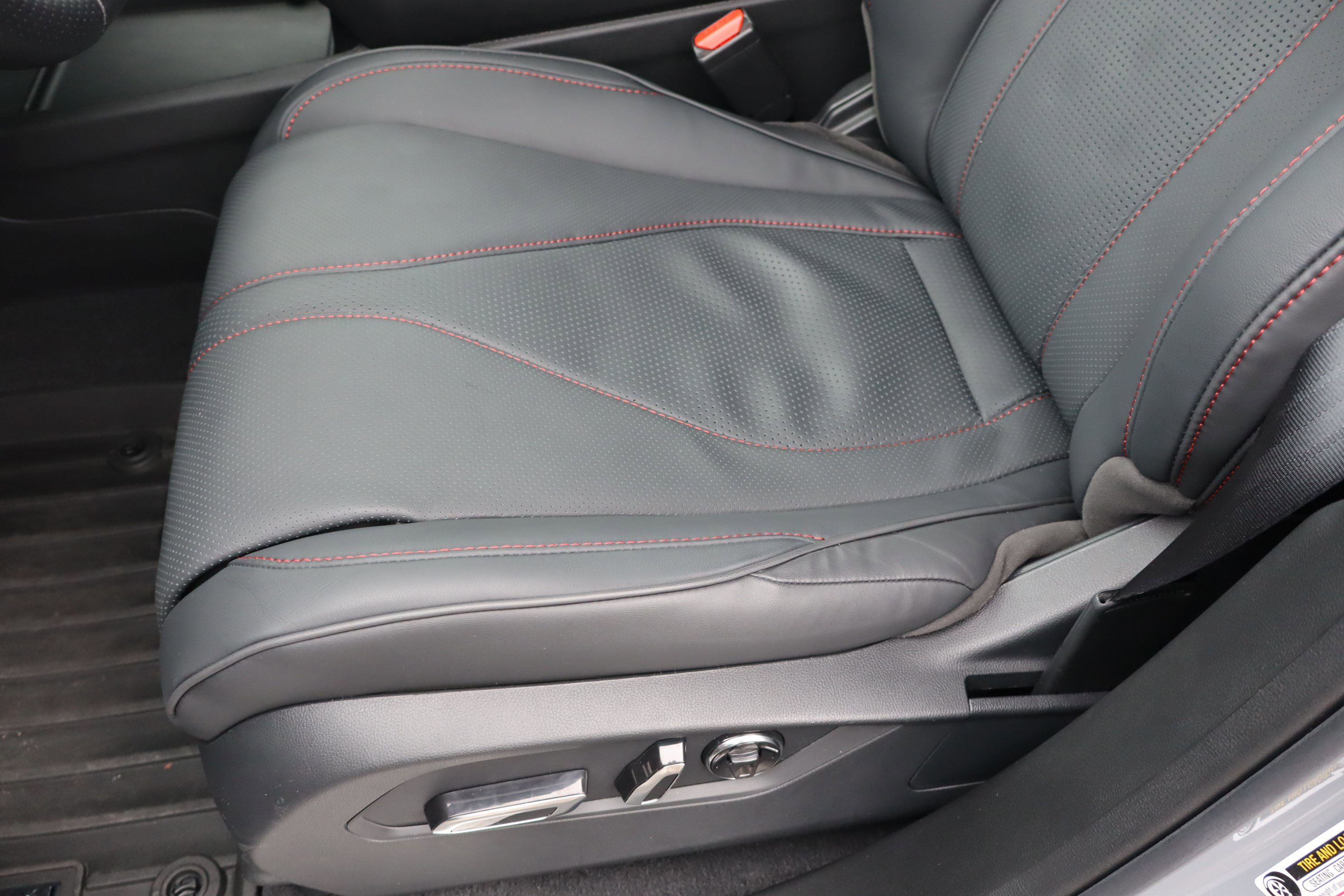 Used 2025 Acura RDX A-Spec image 19