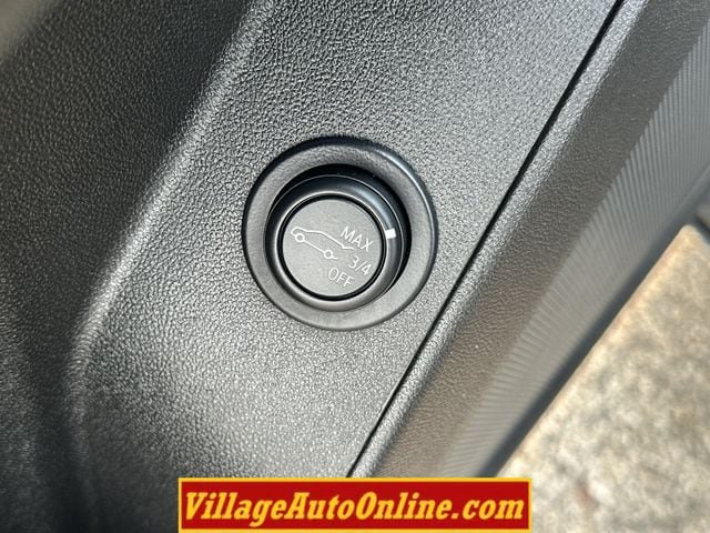 Used 2022 Chevrolet Equinox LT w/ Driver Convenience Package AWD/4WD image 13