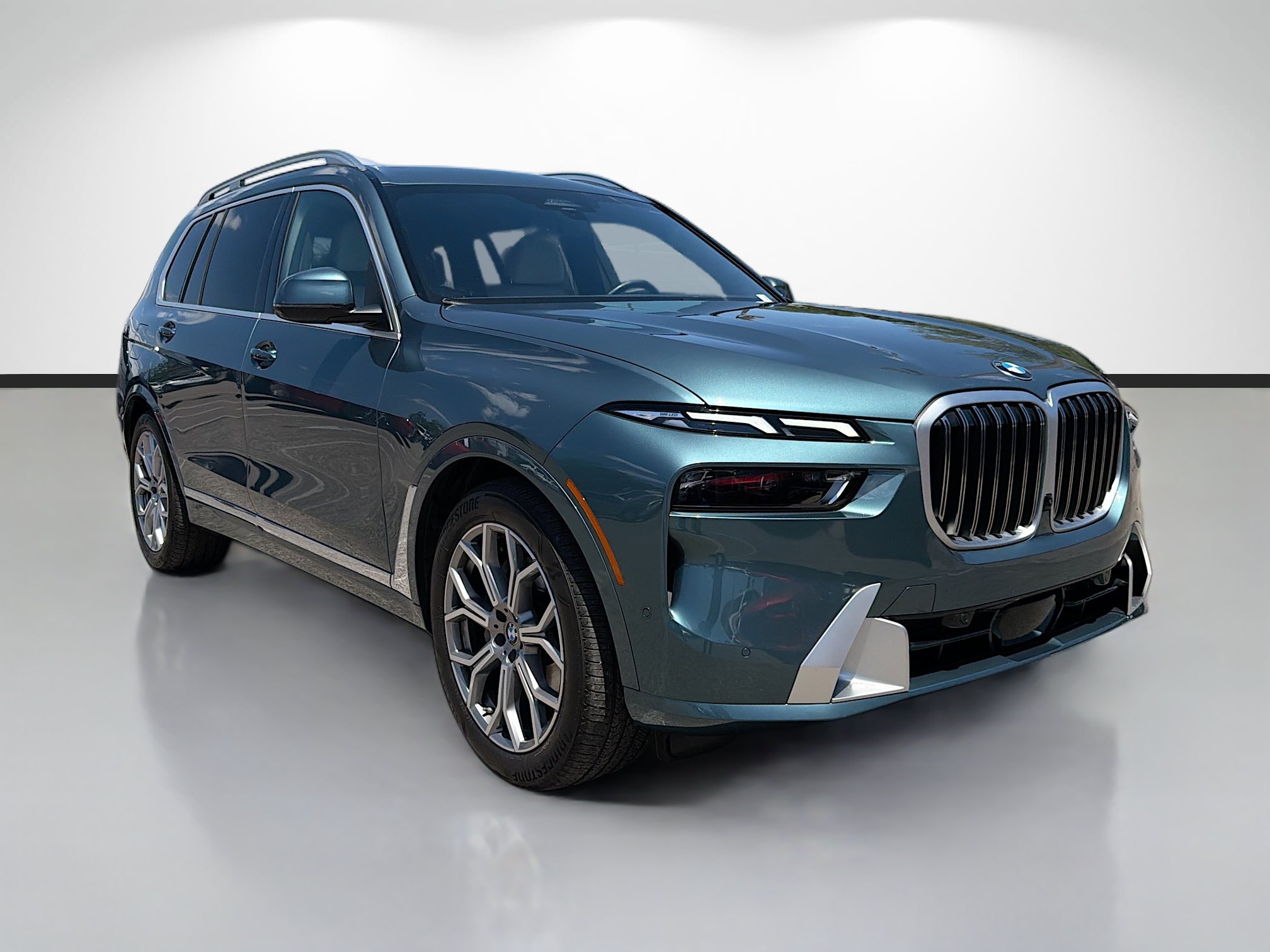 Used 2026 BMW X7 xDrive40i AWD/4WD image 1