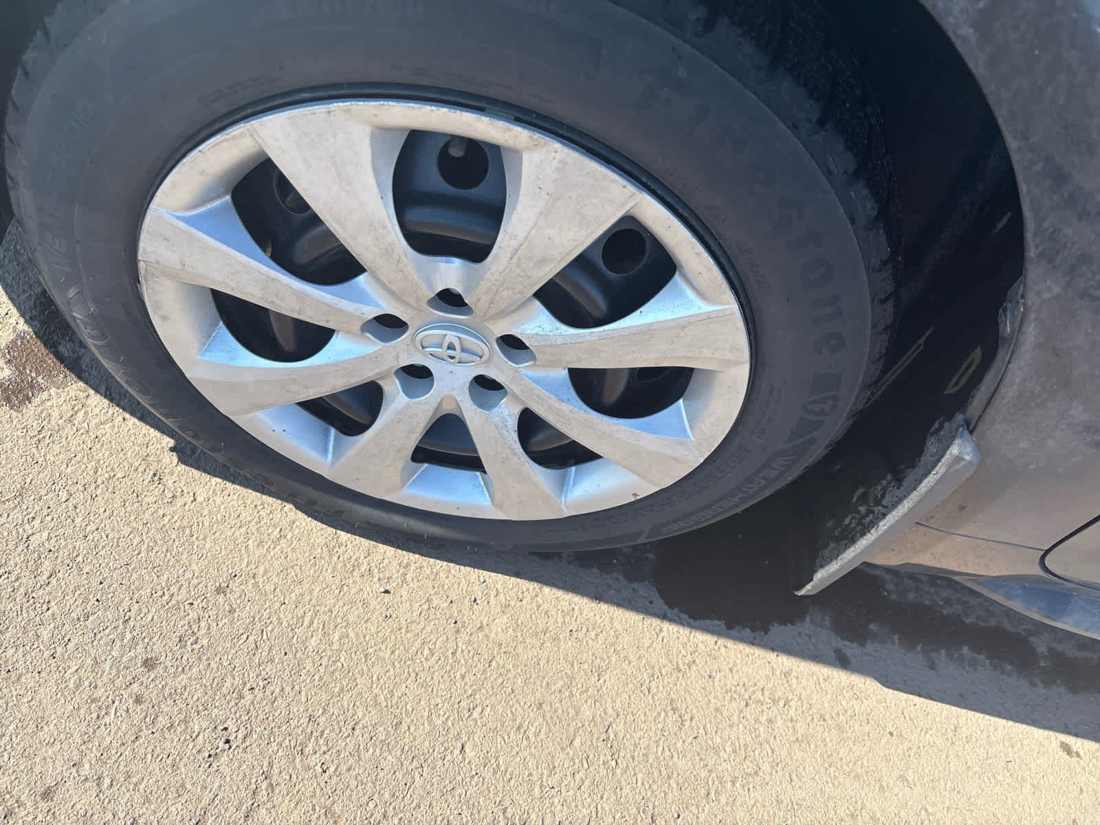 Used 2022 Toyota Corolla LE image 9