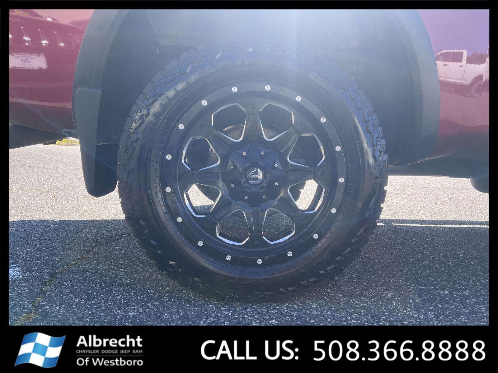 Used 2015 Nissan Titan SV w/ SV Value Truck Package image 34