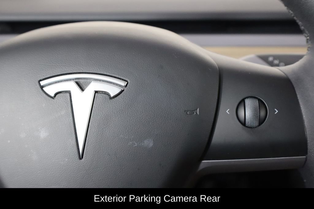 Used 2023 Tesla Model Y 2WD image 10
