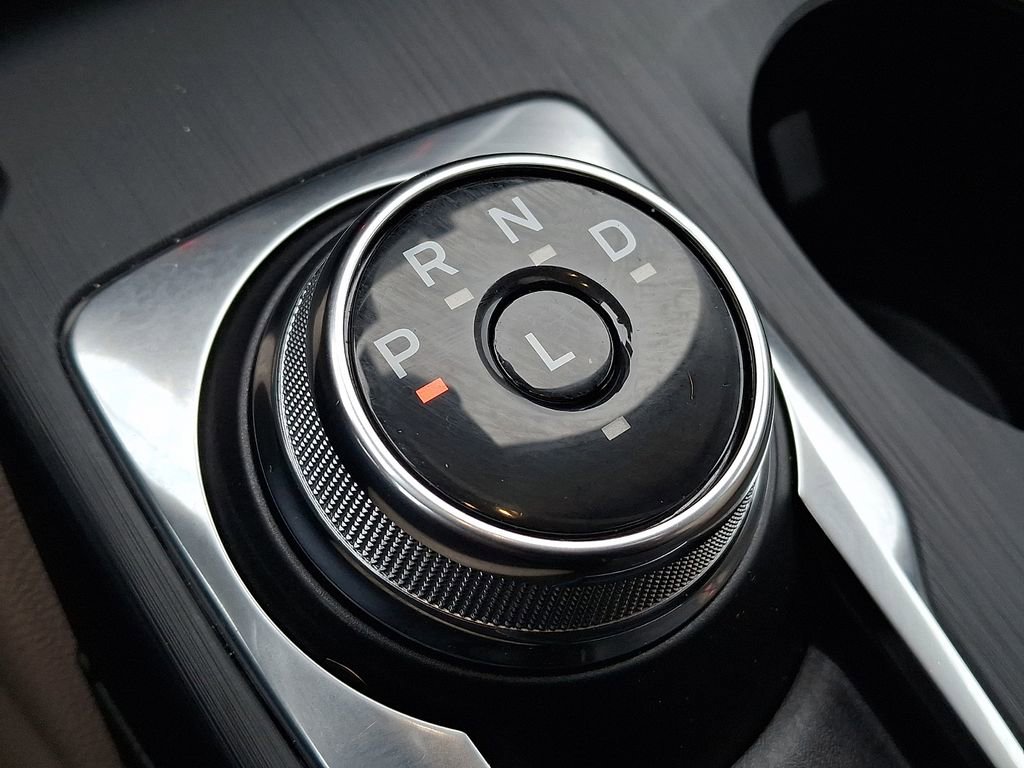 Used 2022 Ford Escape Titanium w/ Class II Trailer Tow Package image 18