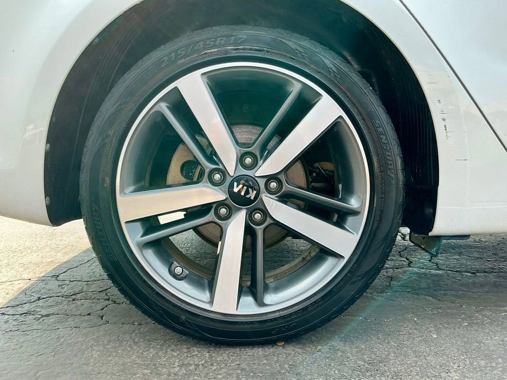 Used 2017 Kia Forte EX image 21