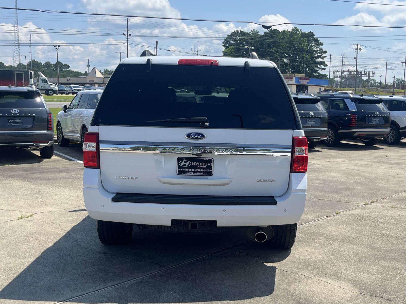 Used 2016 Ford Expedition Limited RWD image 8