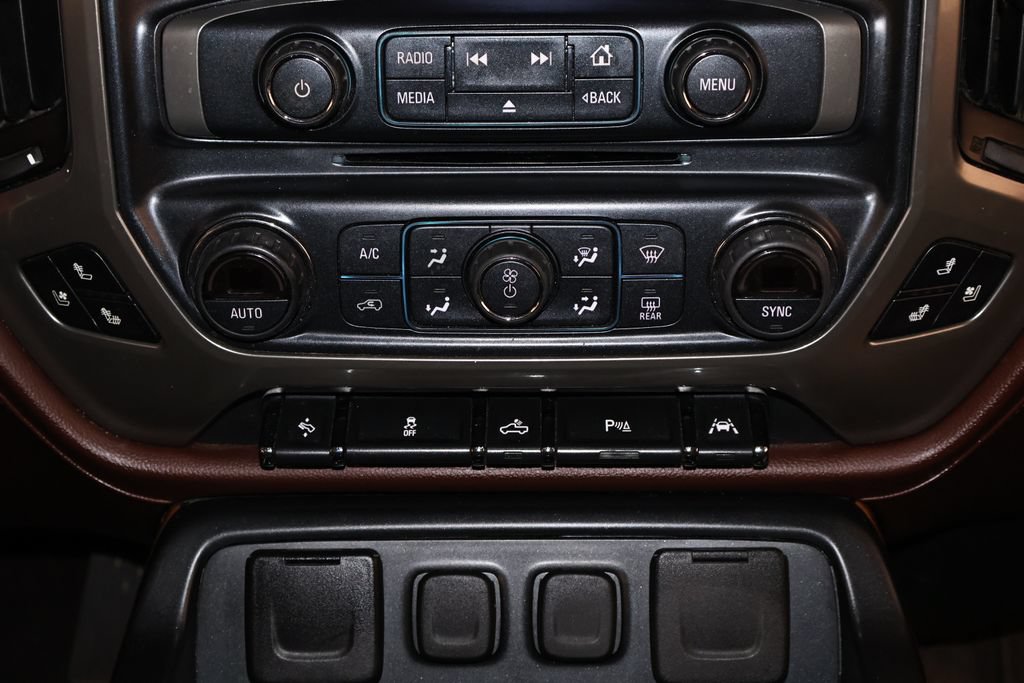 Used 2018 Chevrolet Silverado 1500 High Country AWD/4WD image 30