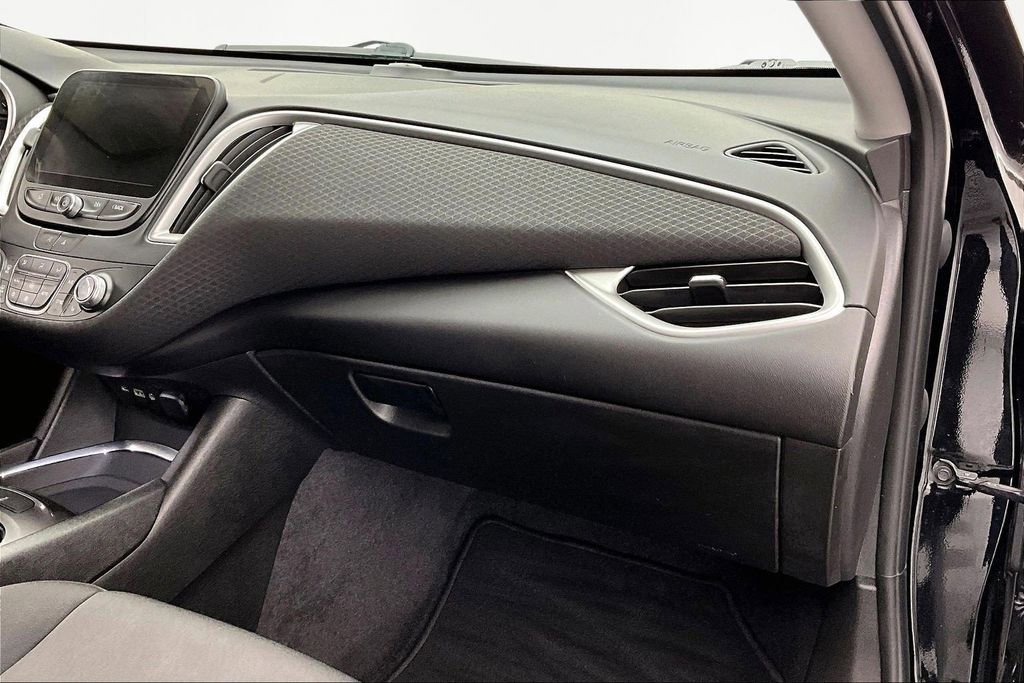 Used 2022 Chevrolet Malibu LT image 17