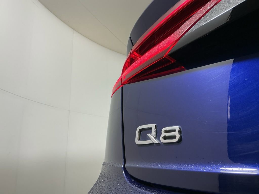 Used 2020 Audi Q8 Prestige image 32