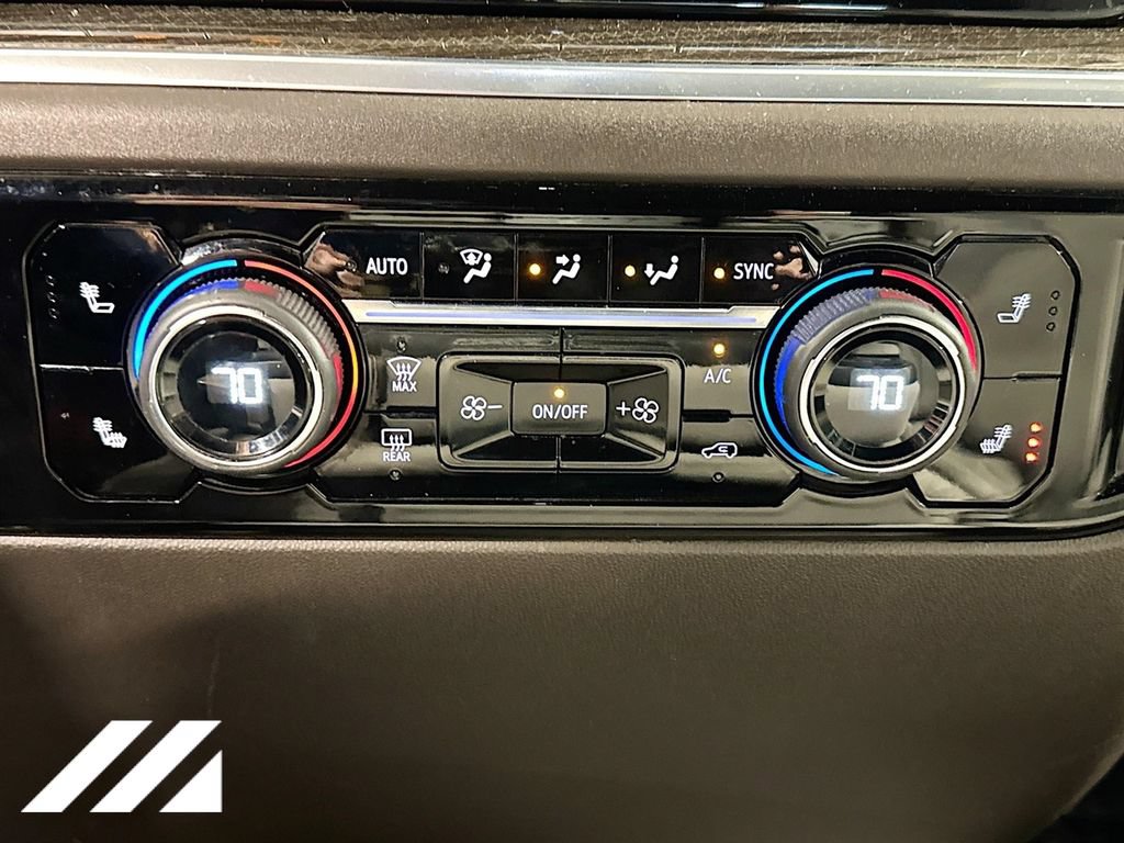 Used 2022 Chevrolet Silverado 1500 LT AWD/4WD image 18