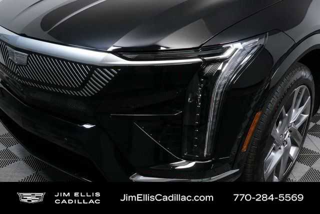 Certified 2025 Cadillac Optiq Luxury 2 w/ LPO, Floor Liner Package image 36