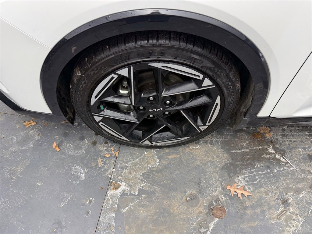 Used 2025 Kia K4 GT-Line image 38