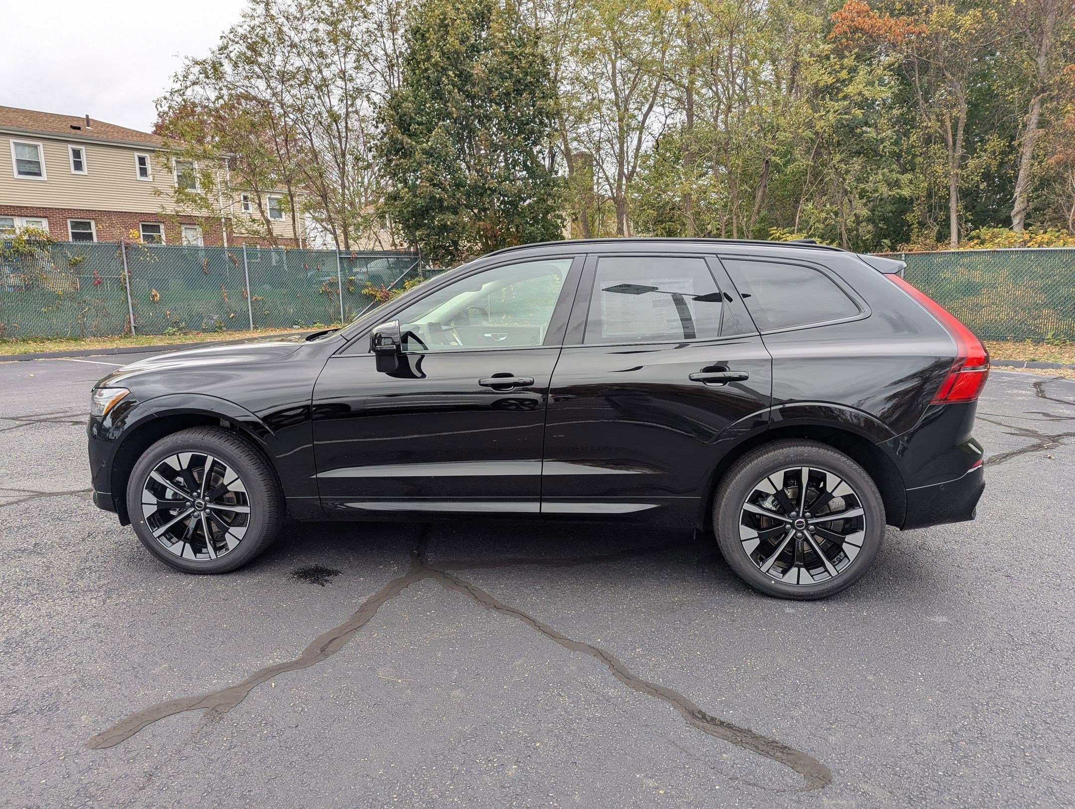 New 2026 Volvo XC60 B5 Plus w/ Protection Package Premier image 6