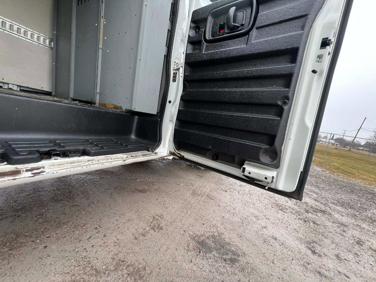 Used 2013 Chevrolet Express 2500 2500 3dr Cargo Van image 12