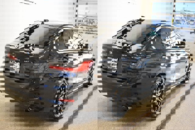 Used 2021 BMW 330i xDrive Sedan w/ Premium Package image 4