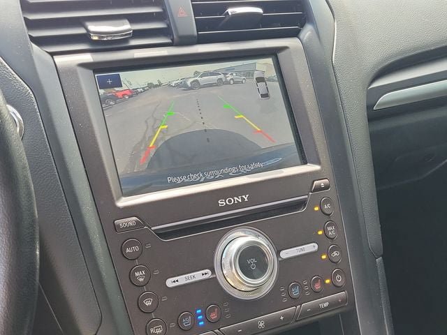 Used 2020 Ford Fusion Titanium FWD image 19