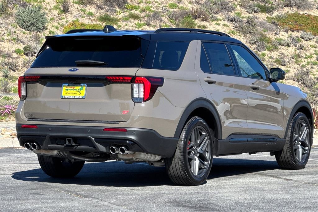 New 2026 Ford Explorer ST w/ Sun And Sound Package image 4