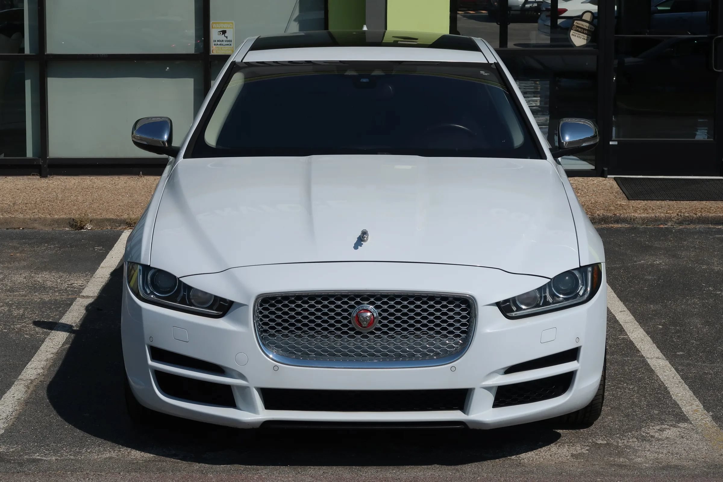 Used 2017 Jaguar XE First Edition RWD image 3