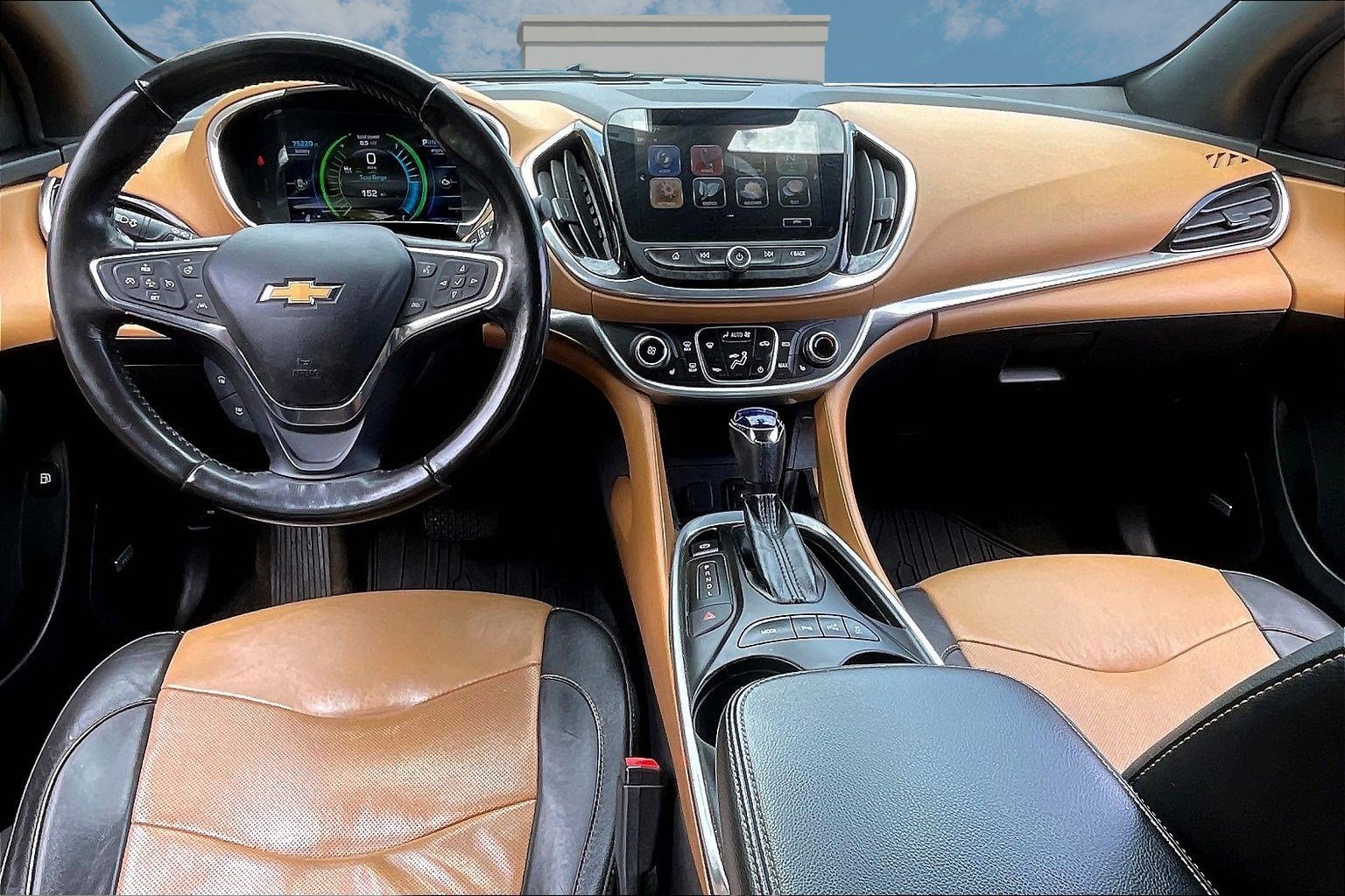 Used 2018 Chevrolet Volt Premier w/ Driver Confidence Package FWD image 15