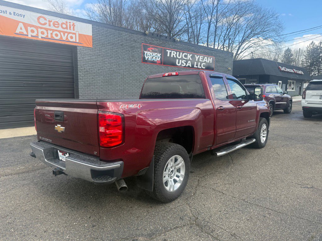 Used 2017 Chevrolet Silverado 1500 LT w/ Max Trailering Package image 5