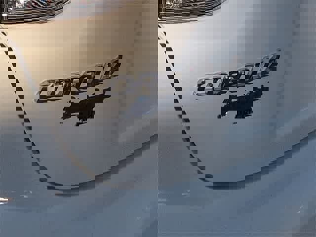 Used 2023 Toyota Corolla LE image 13