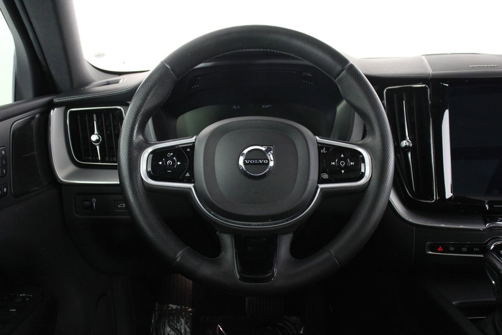 Used 2019 Volvo XC60 T5 Inscription FWD image 8