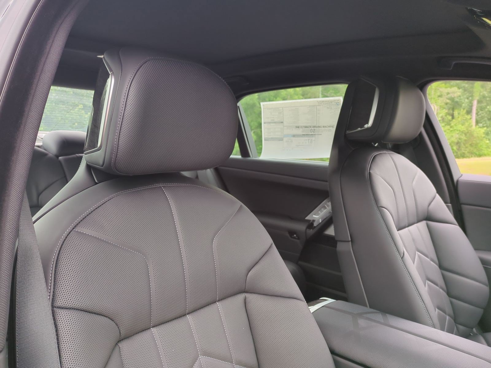 New 2026 BMW i7 xDrive60 AWD/4WD image 33