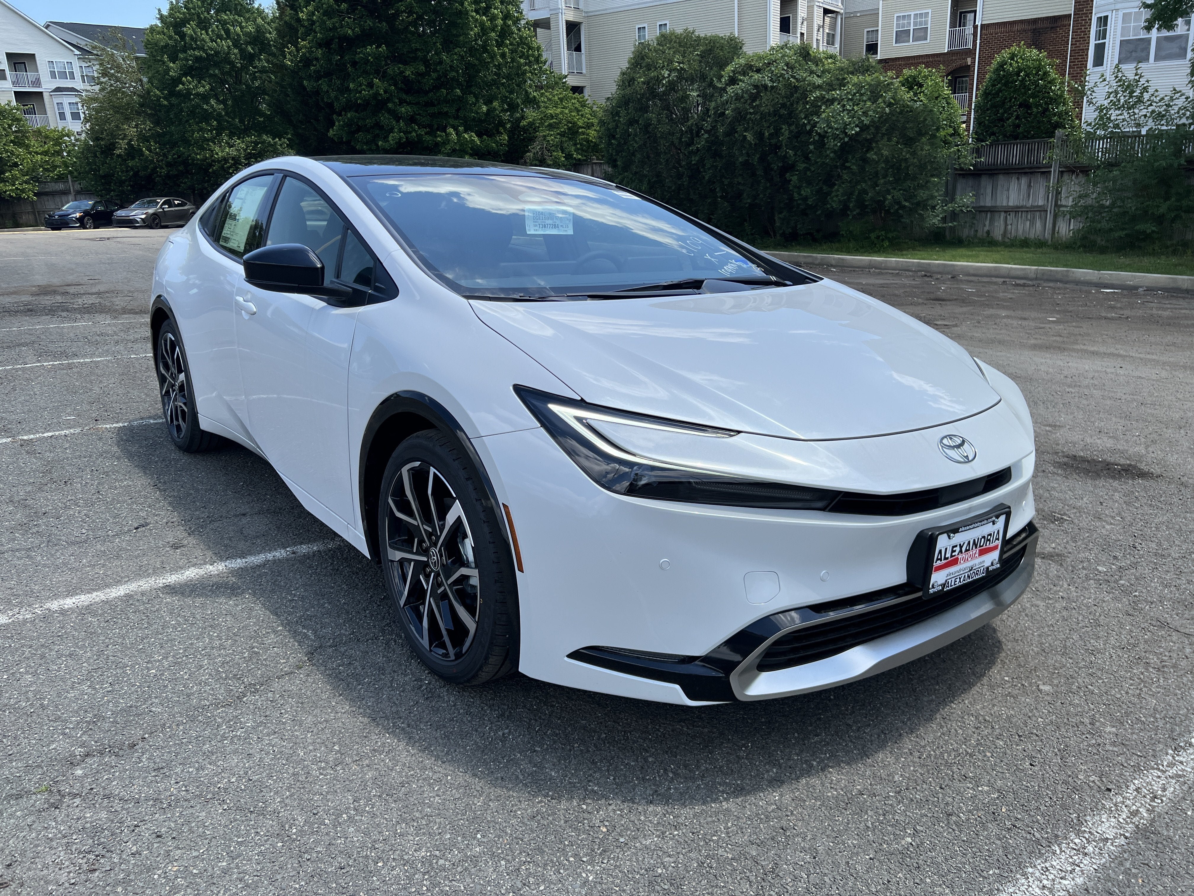 New 2026 Toyota Prius Plug-In Hybrid FWD image 3