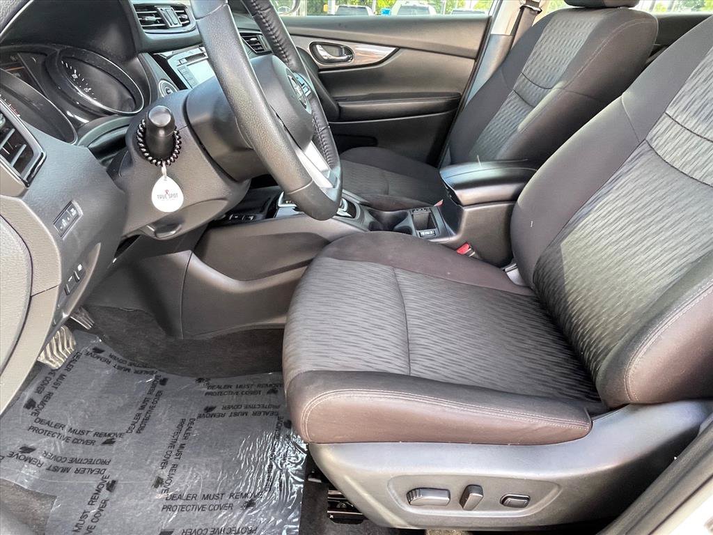 Used 2020 Nissan Rogue SV w/ Premium Package FWD image 21