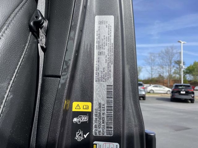 Used 2021 Jeep Gladiator Sport image 32