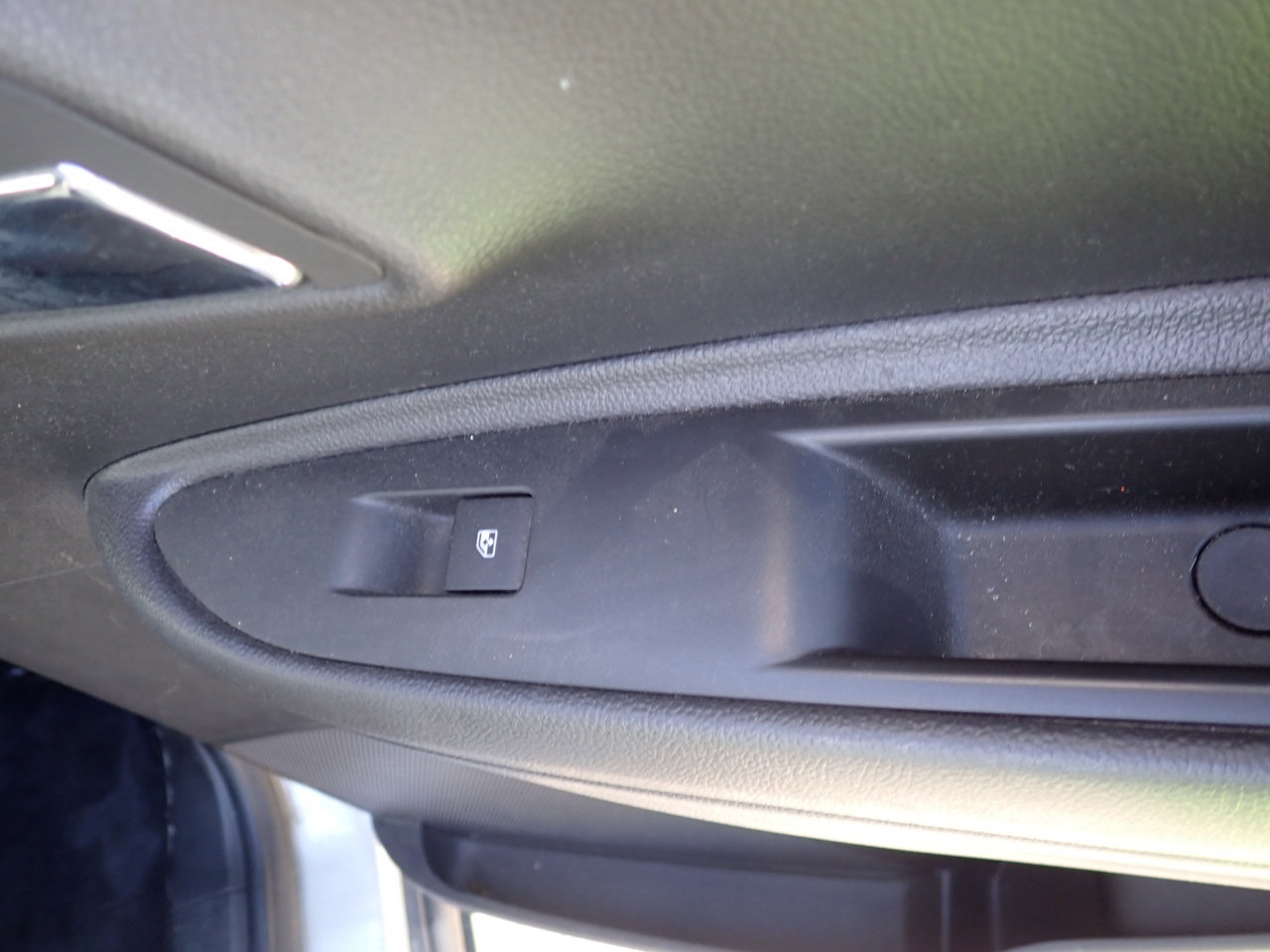 Used 2017 Chevrolet Trax LS image 25