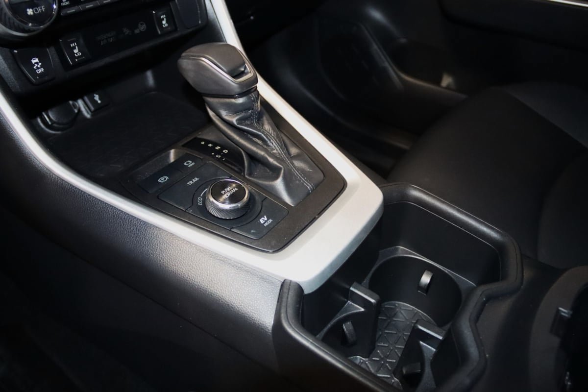 Used 2022 Toyota RAV4 XLE Premium AWD/4WD image 36