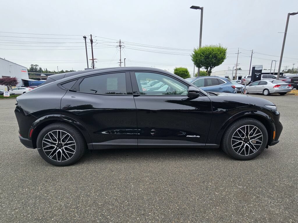 New 2026 Ford Mustang Mach-E Premium AWD/4WD image 7