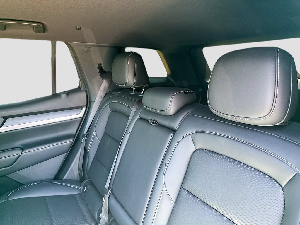 Used 2026 GMC Terrain Elevation w/ Elevation Premium Package FWD image 23