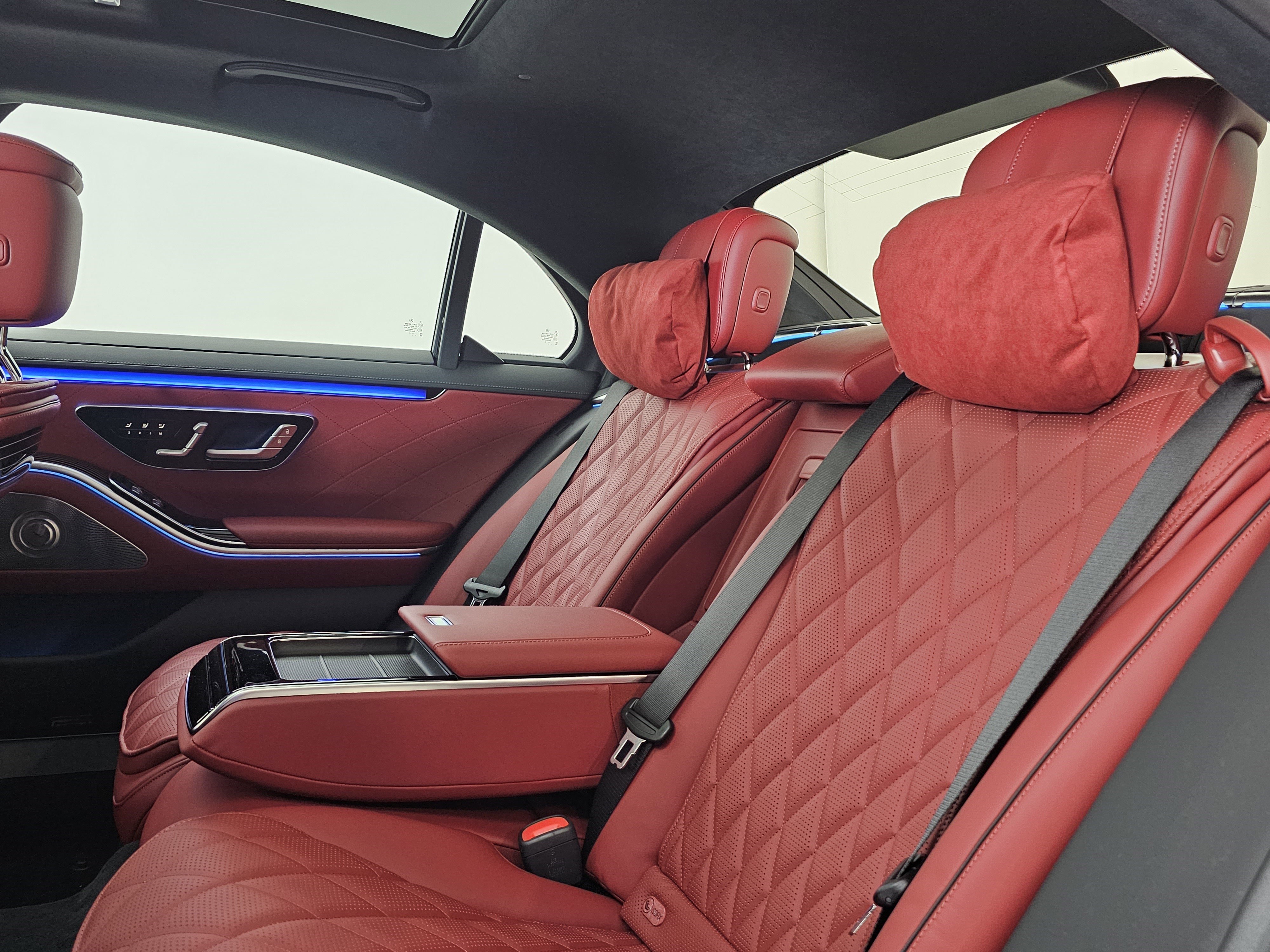 New 2026 Mercedes-Benz S 580 4MATIC Sedan image 19