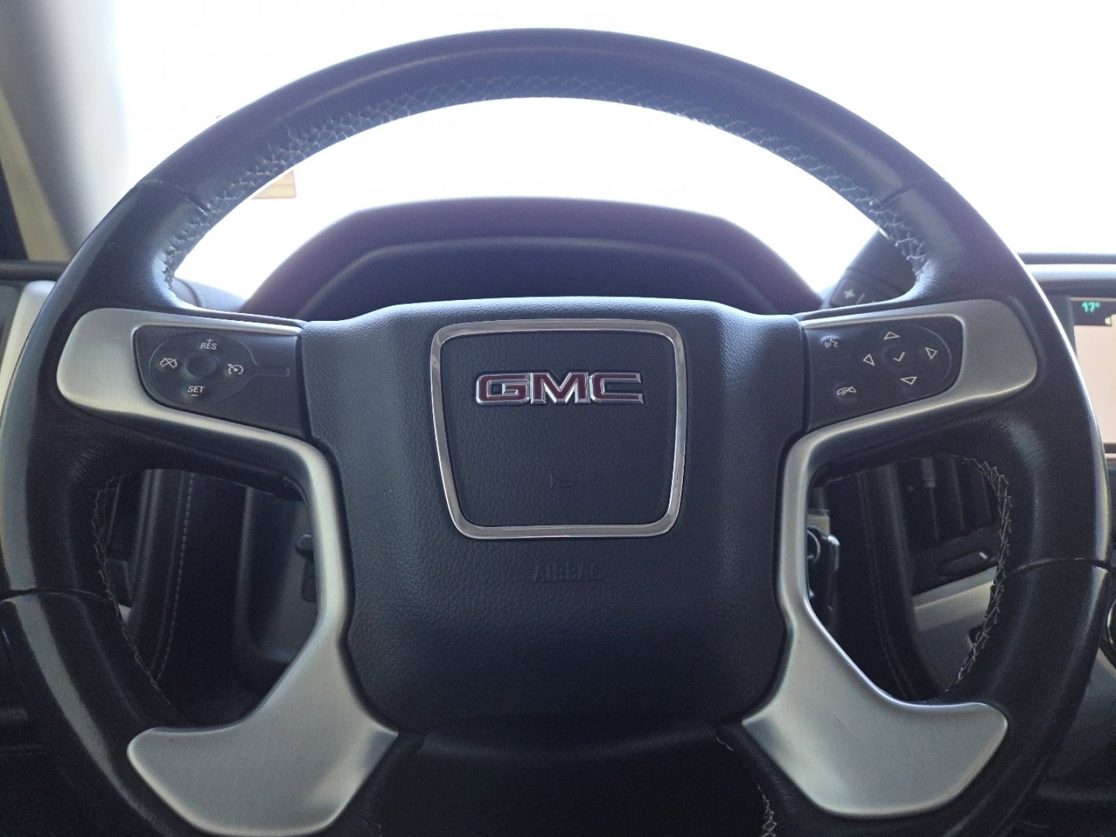 Used 2018 GMC Sierra 1500 SLT w/ SLT Premium Package image 26