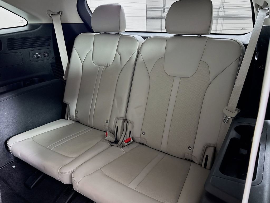 Used 2024 Kia Sorento EX image 12