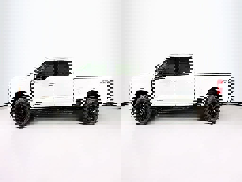 New 2026 Ford F250 XLT w/ XLT Premium Package image 3