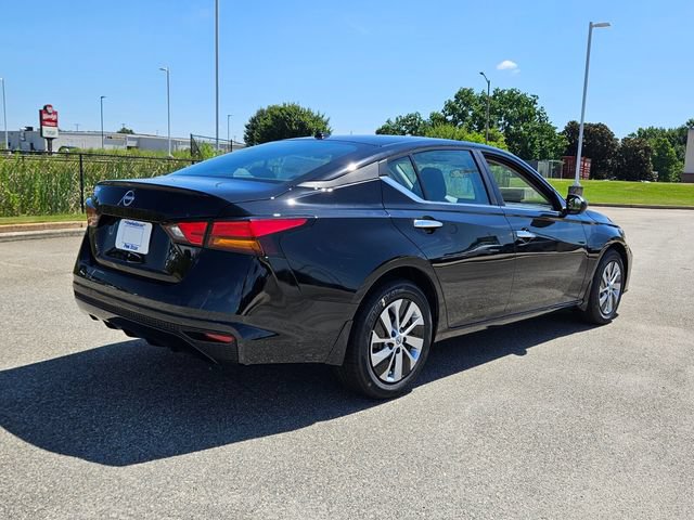 Used 2025 Nissan Altima 2.5 S FWD image 12