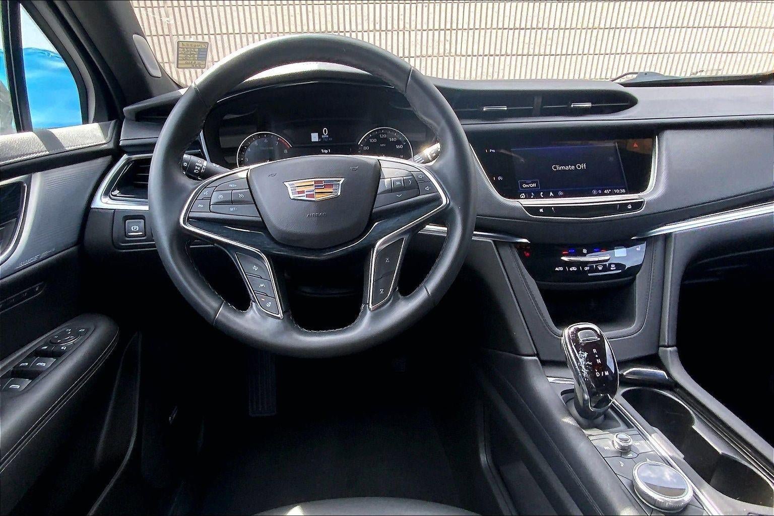 Certified 2025 Cadillac XT5 Premium Luxury image 5