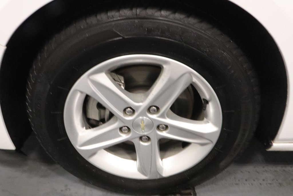 Used 2023 Chevrolet Malibu LS FWD image 23