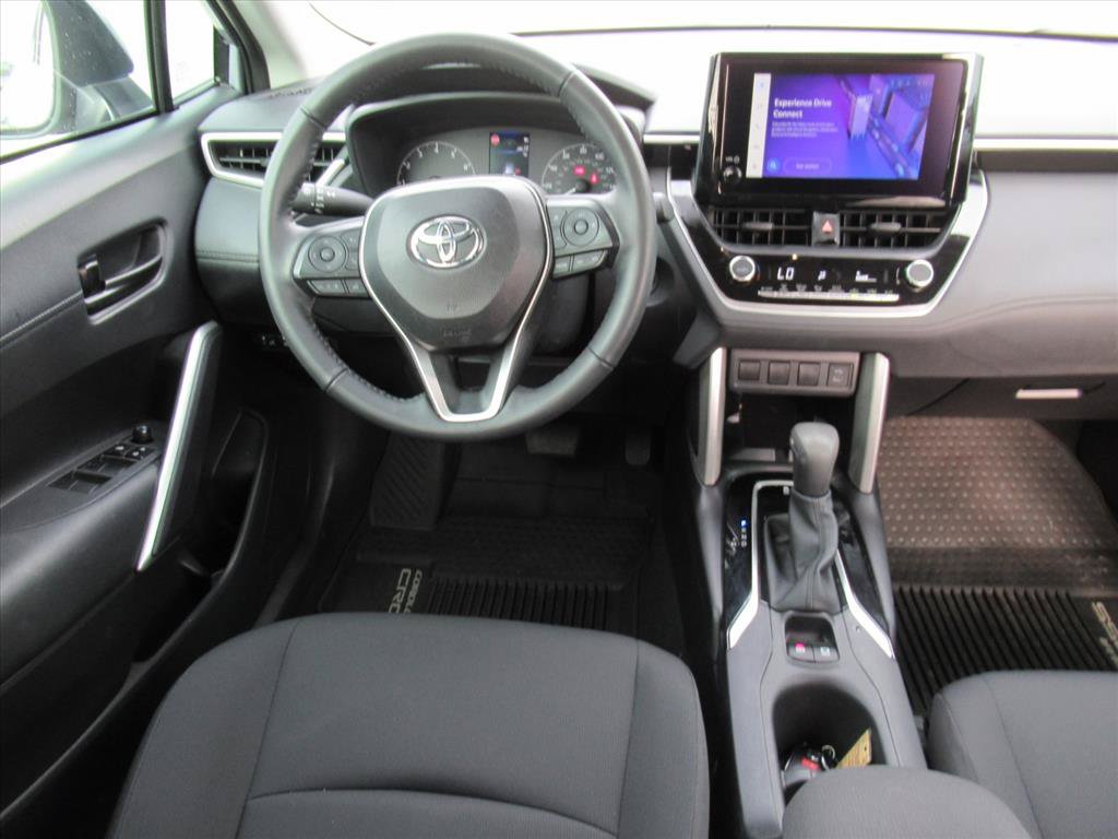 Used 2024 Toyota Corolla Cross LE FWD image 13