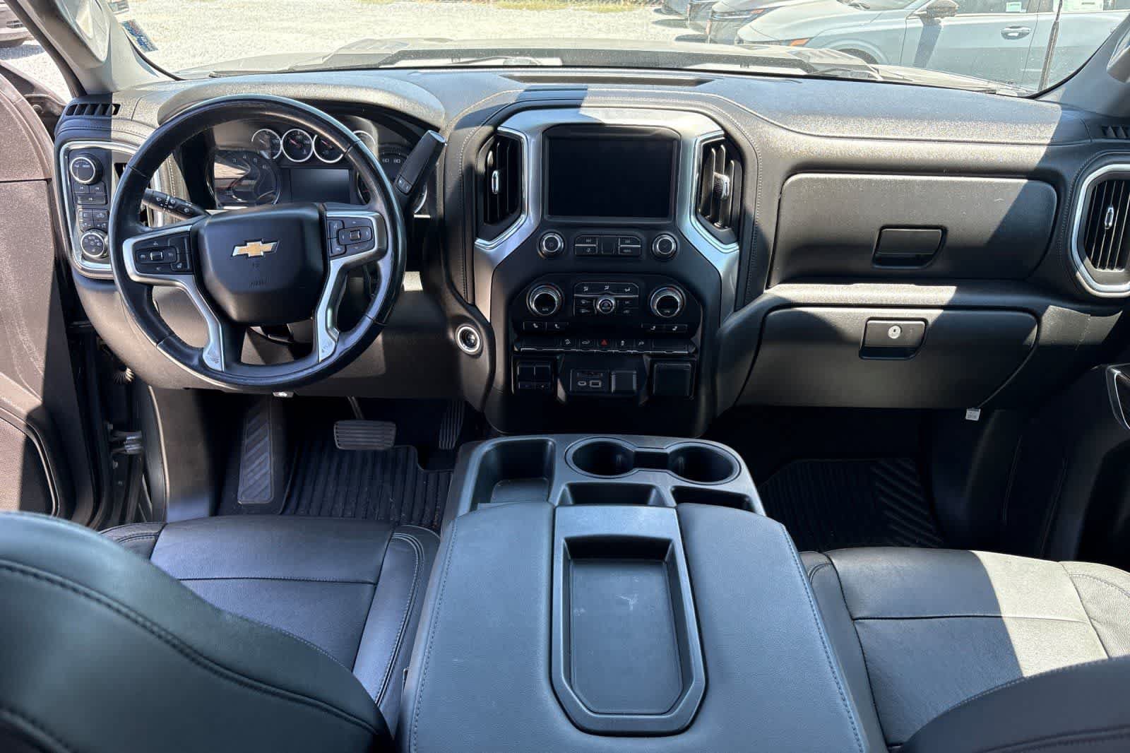 Used 2020 Chevrolet Silverado 2500 LT w/ Convenience Package AWD/4WD image 4