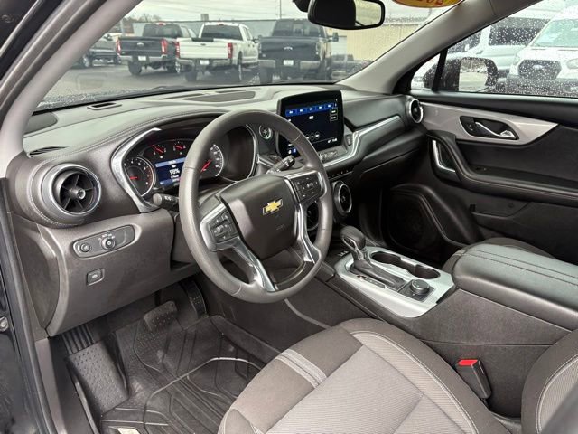 Used 2024 Chevrolet Blazer LT w/ Convenience Package image 3